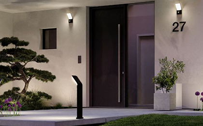 Lichtkonzept rund um Haustür und Eingangsbereich Hauseingang: Lichtkonzept für Sicherheit & Orientierung